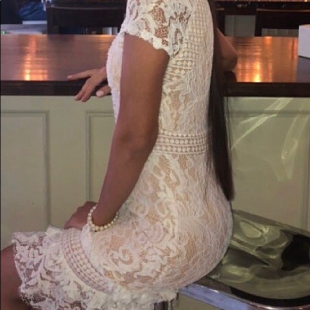 Midi lace dress